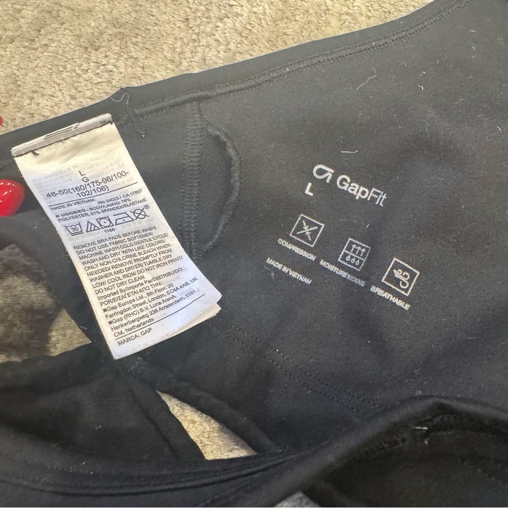 🚨 Bundle of 2 Gap Fit Sports Bras - Picture 4 of 5